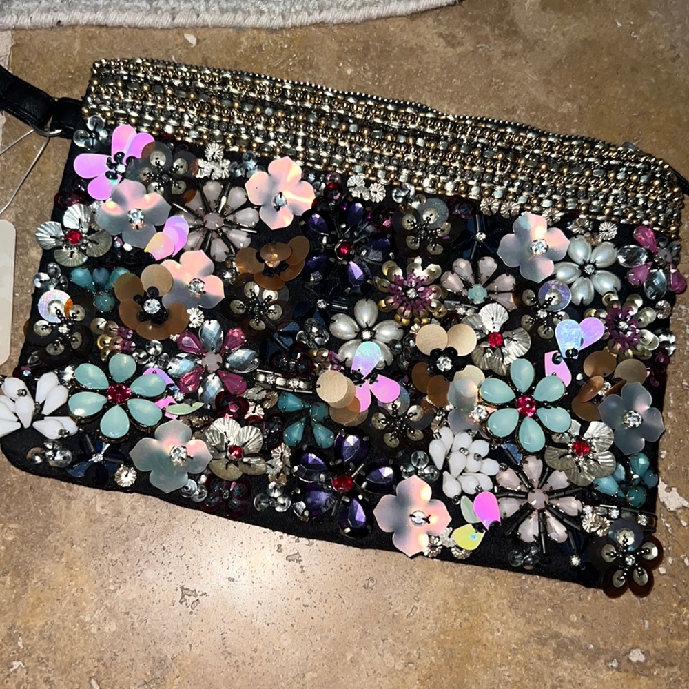 Flower clutch
